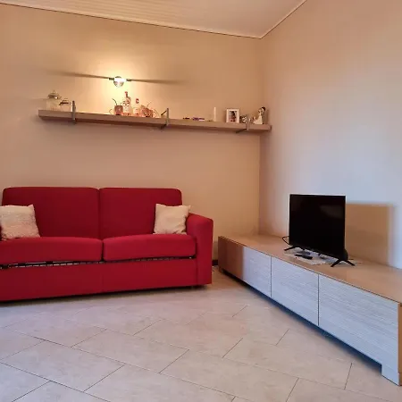 Shanti's Apartment-by Goccia Di Lago بادينغي سول غاردا