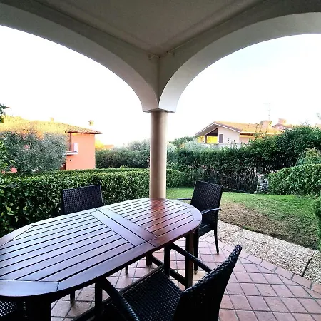 شقة Shanti's Apartment-by Goccia Di Lago