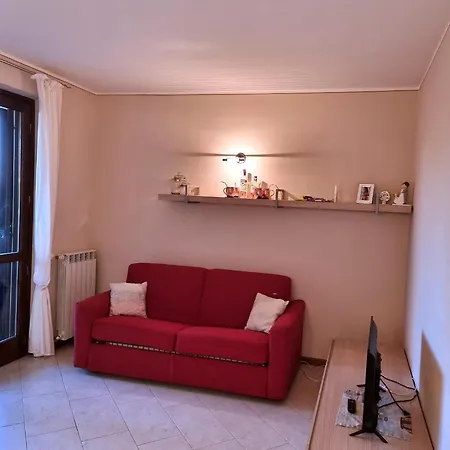 Shanti's Apartment-by Goccia Di Lago *
