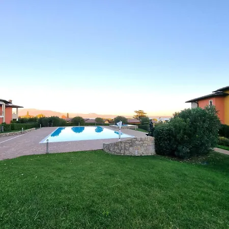 Shanti's Apartment-by Goccia Di Lago بادينغي سول غاردا
