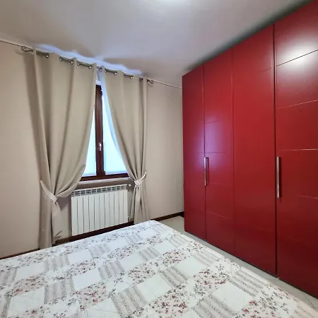 Shanti's Apartment-by Goccia Di Lago شقة *